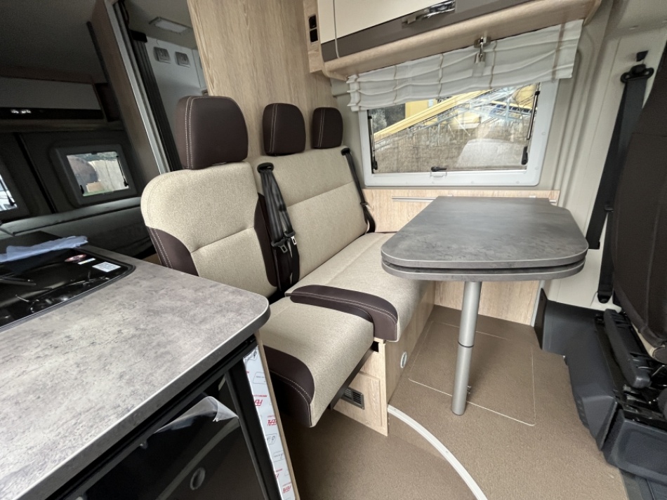 camping car POSSL FOURGON AMENAGE SUMMIT 600 PLUS TOIT RELEVABLE modele 2024